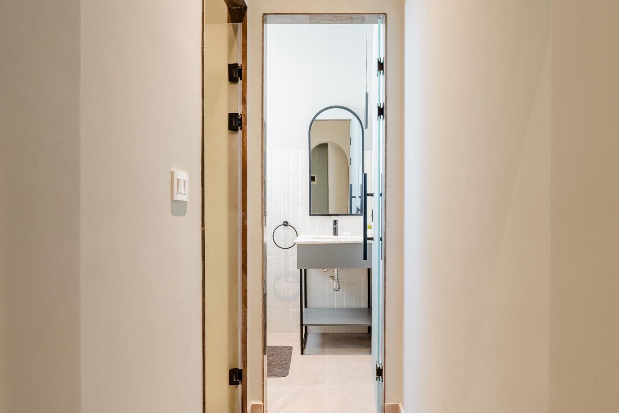 Grey L Studio Apartments Downtown Alexandria Menasce House Buitenkant foto