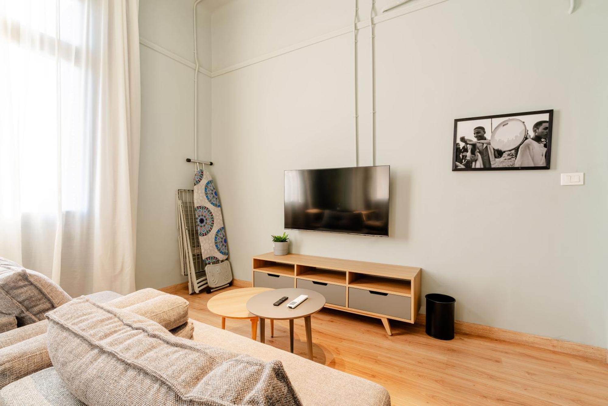 Grey L Studio Apartments Downtown Alexandria Menasce House Buitenkant foto