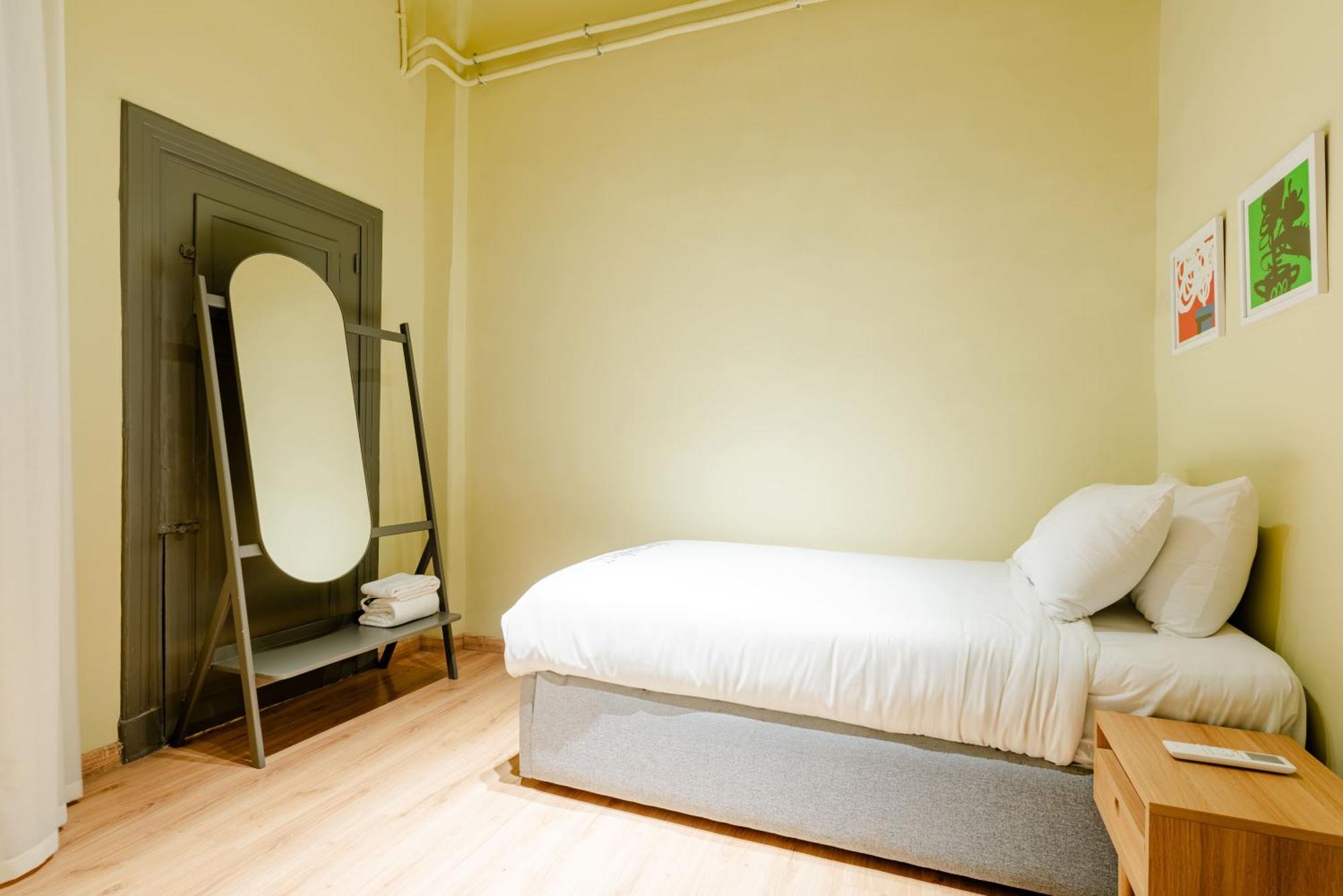 Grey L Studio Apartments Downtown Alexandria Menasce House Buitenkant foto