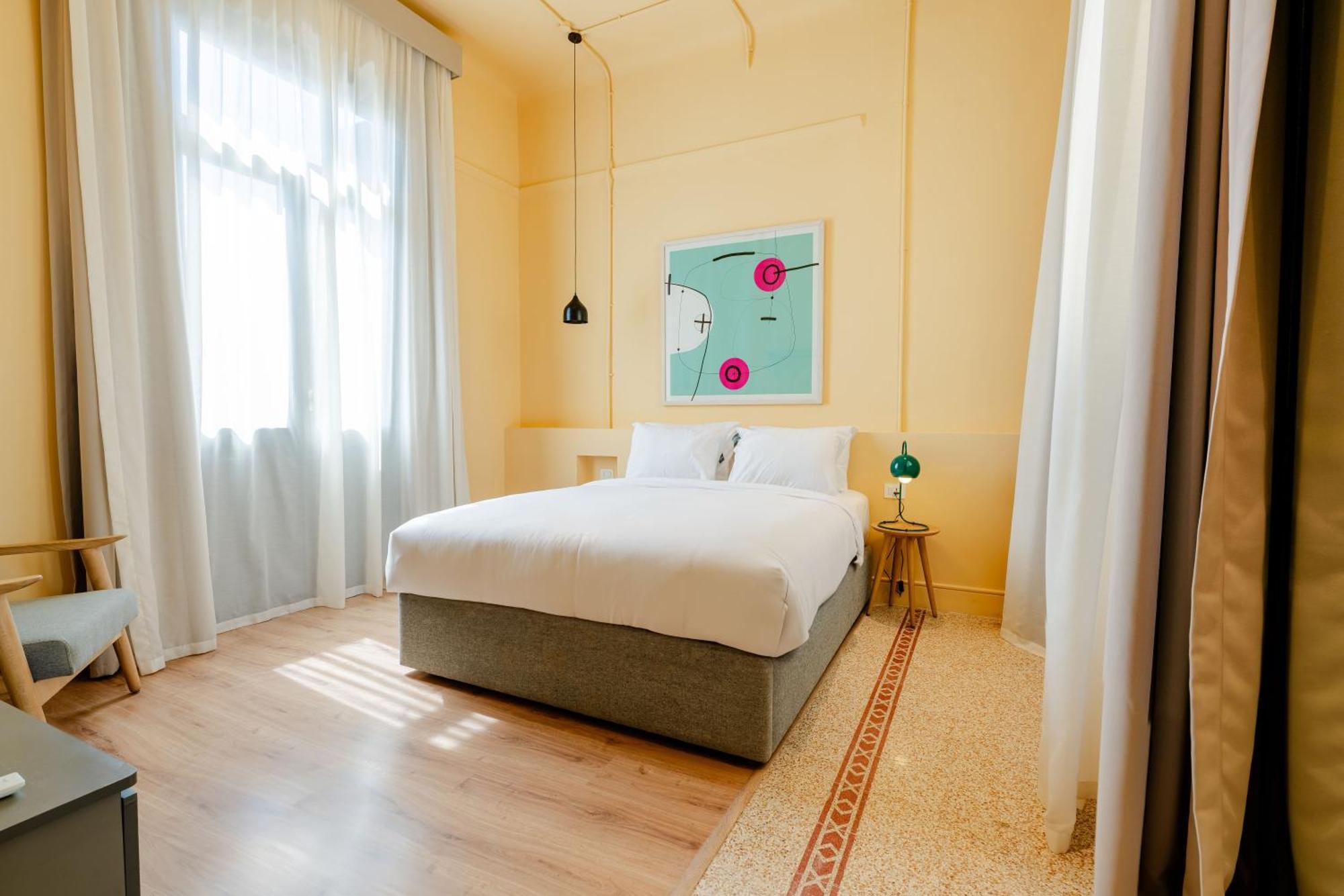 Grey L Studio Apartments Downtown Alexandria Menasce House Buitenkant foto