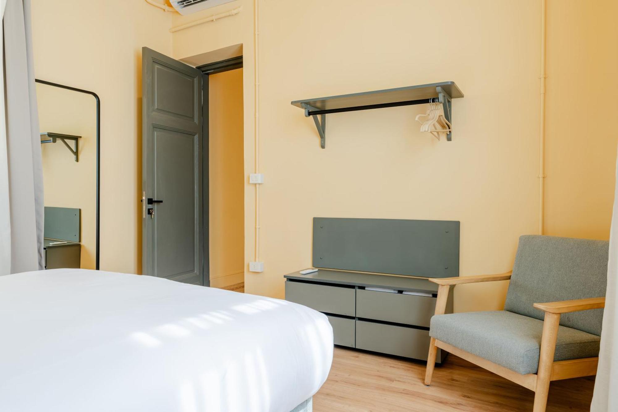 Grey L Studio Apartments Downtown Alexandria Menasce House Buitenkant foto